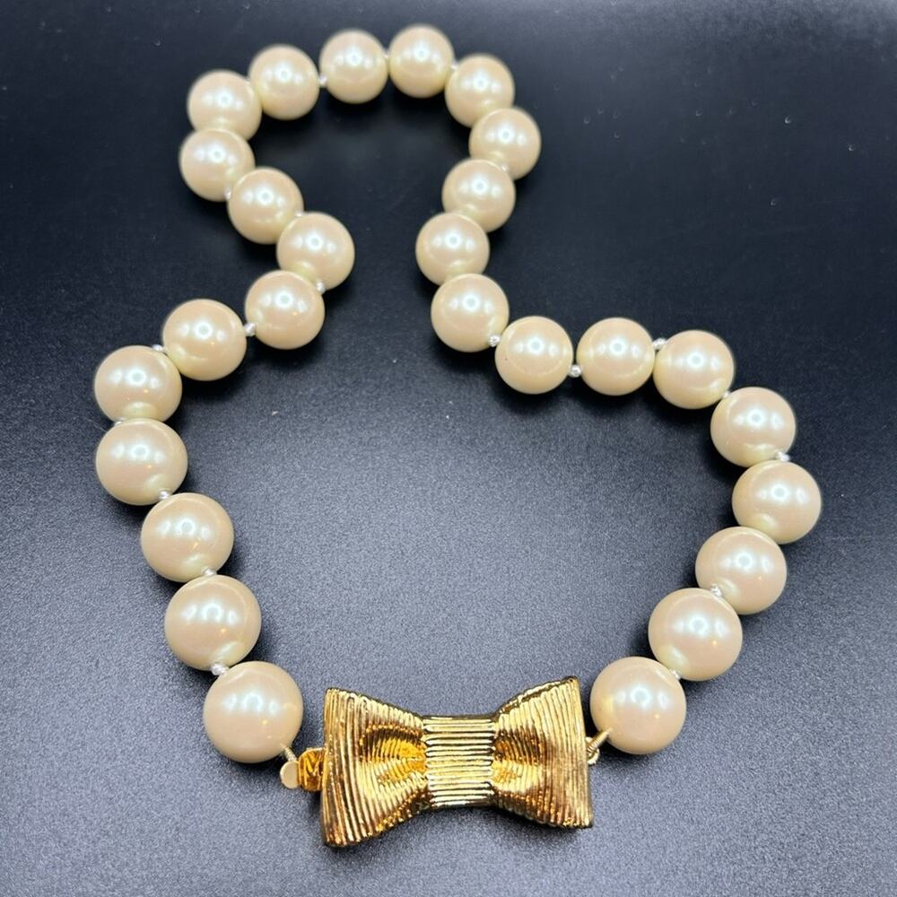 Kate Spade New York All Wrapped Up in Pearls short necklace #H06 gorgeous!